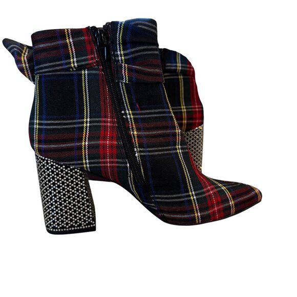 NIB Betsey Johnson Millburn Black Plaid Ankle Boot Size 7.5 - Picture 3 of 8
